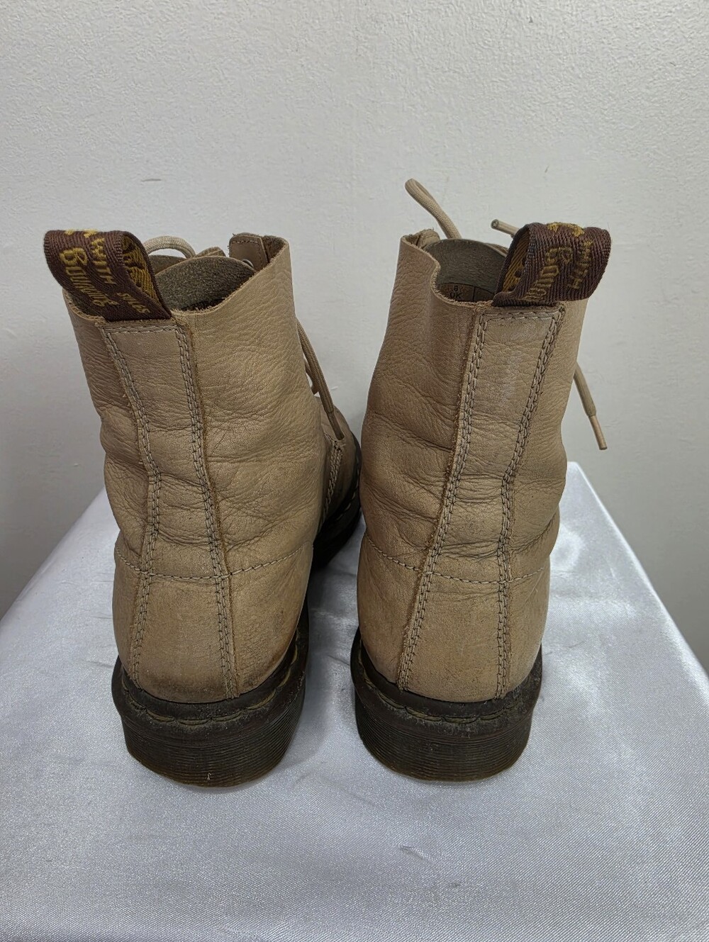 Dr. Martens Beige Leather Lace-Up Ankle Women's Boots - Picture 7 of 15